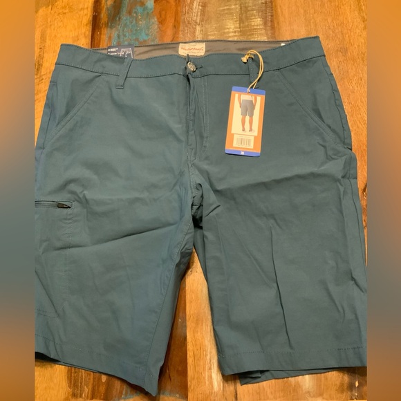 Weatherproof Men's Blue Flat Front Shorts - Picture 1 of 2